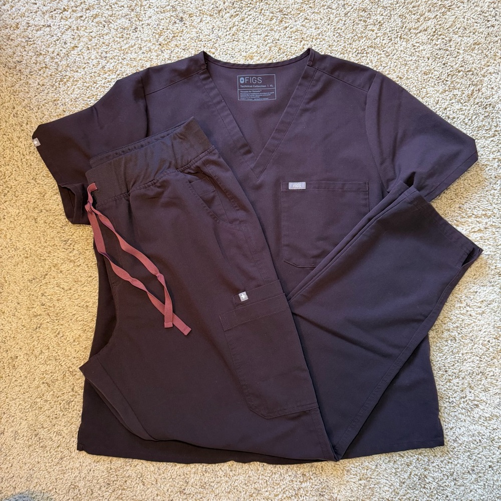 Figs Scrub Set